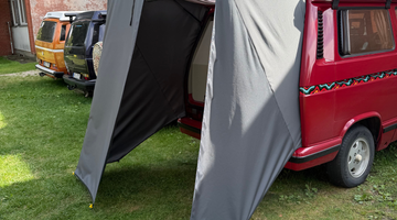 Magnetic rear hatch privacy shelter compatible with VW T3