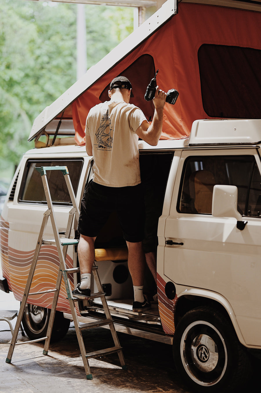 VW T3 with a new replacement pop-top canvas