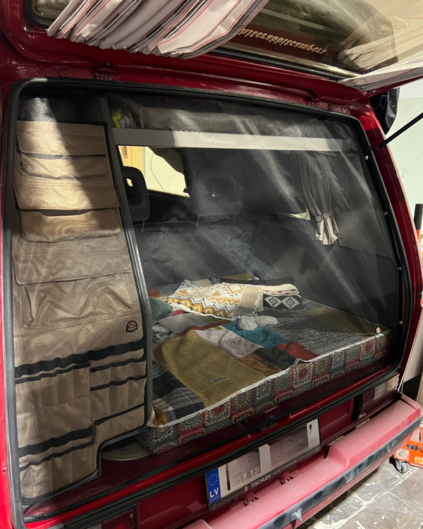 Magnetic Mosquito Screen Compatible with VW T3 in BLACK